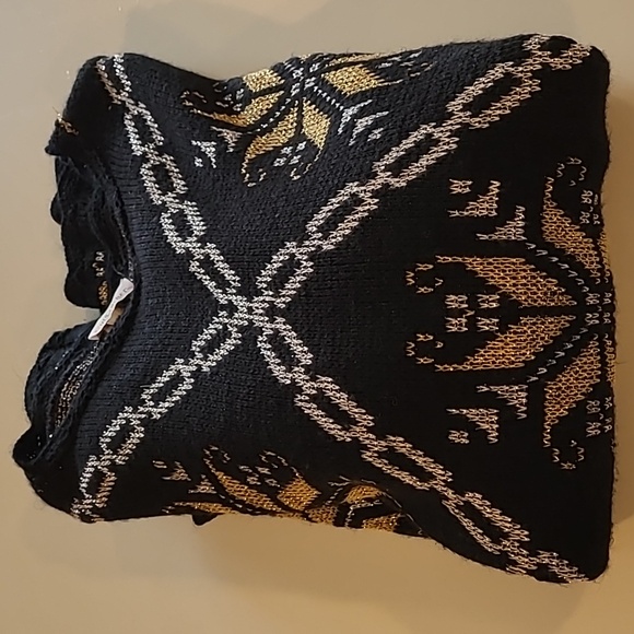 LIKE NEW VTG Nutcracker Pontsettia Metallic Sparkle Scalloped Hem Sweater - Picture 14 of 14